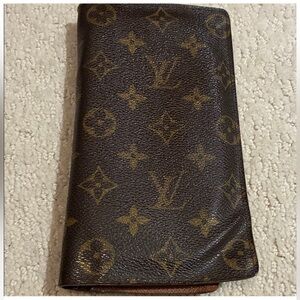 Authentic Louis Vuitton Monogram Wallet
